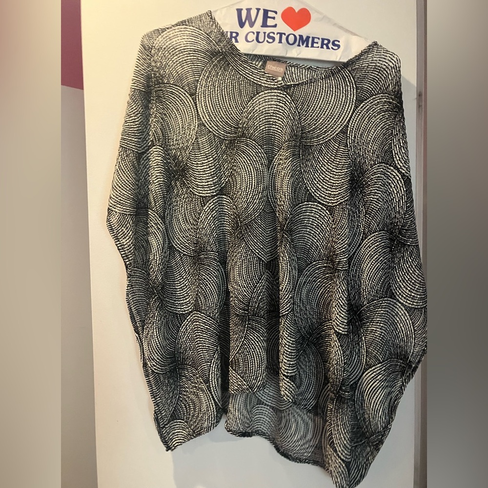 Black and White Patterned Top Chico’s S/M